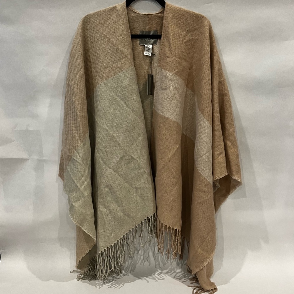 NWT SOIA & KYO One Size Cream Cardigan